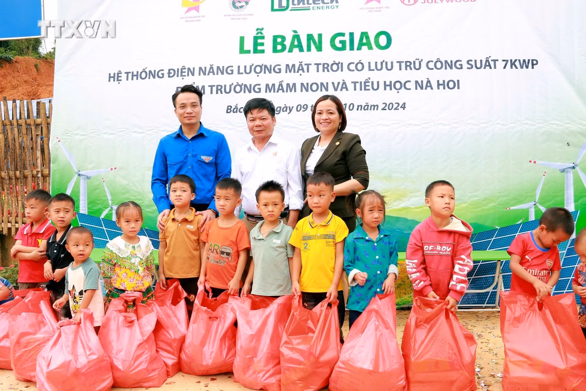 vna_potal_bac_kan_dua_dien_“xanh”_ve_diem_truong_kho_khan_7642317.jpg