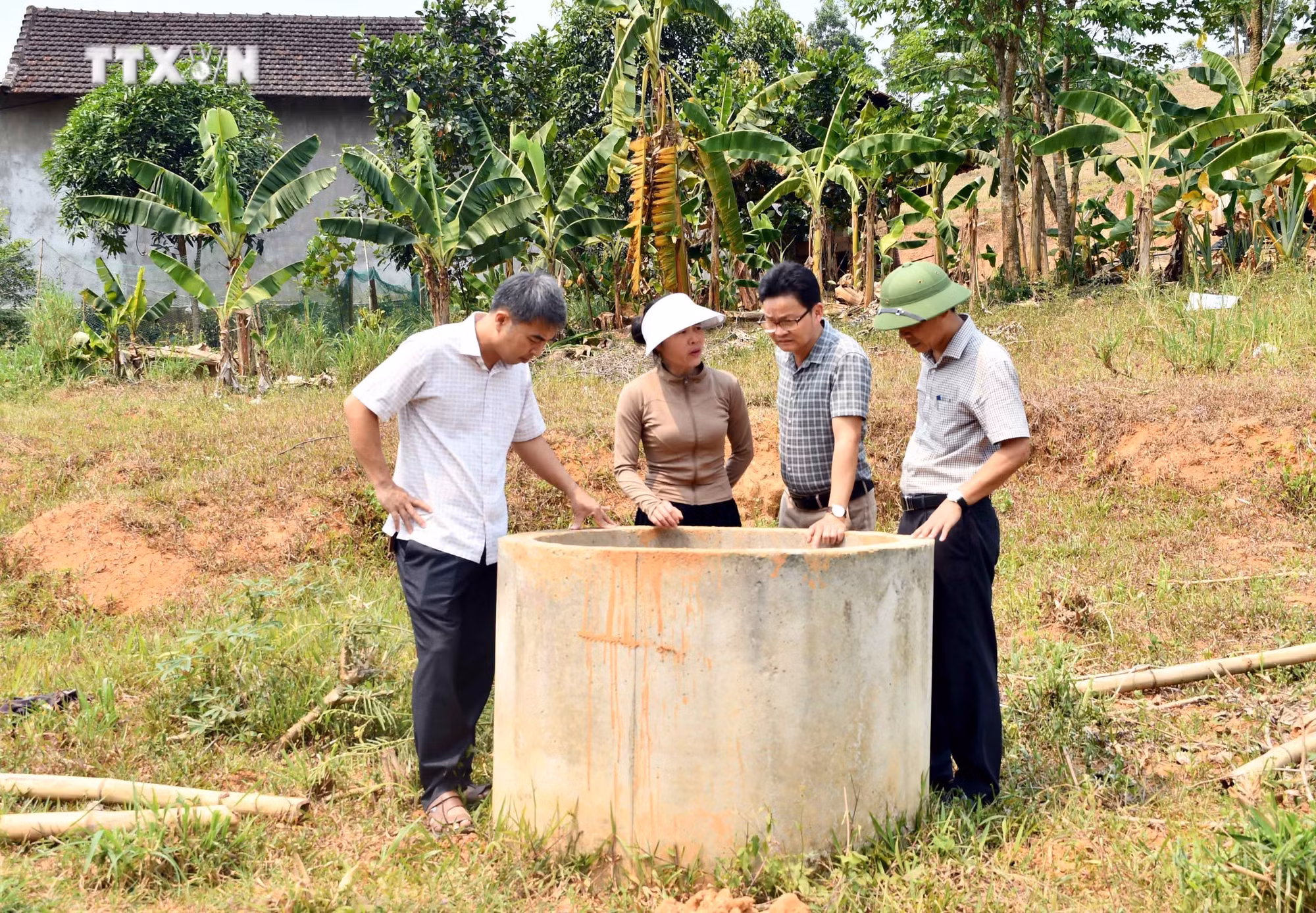 vna_potal_nguoi_dan_quang_binh_thieu_nuoc_sinh_hoat_trong_mua_nang_nong_7439710.jpg