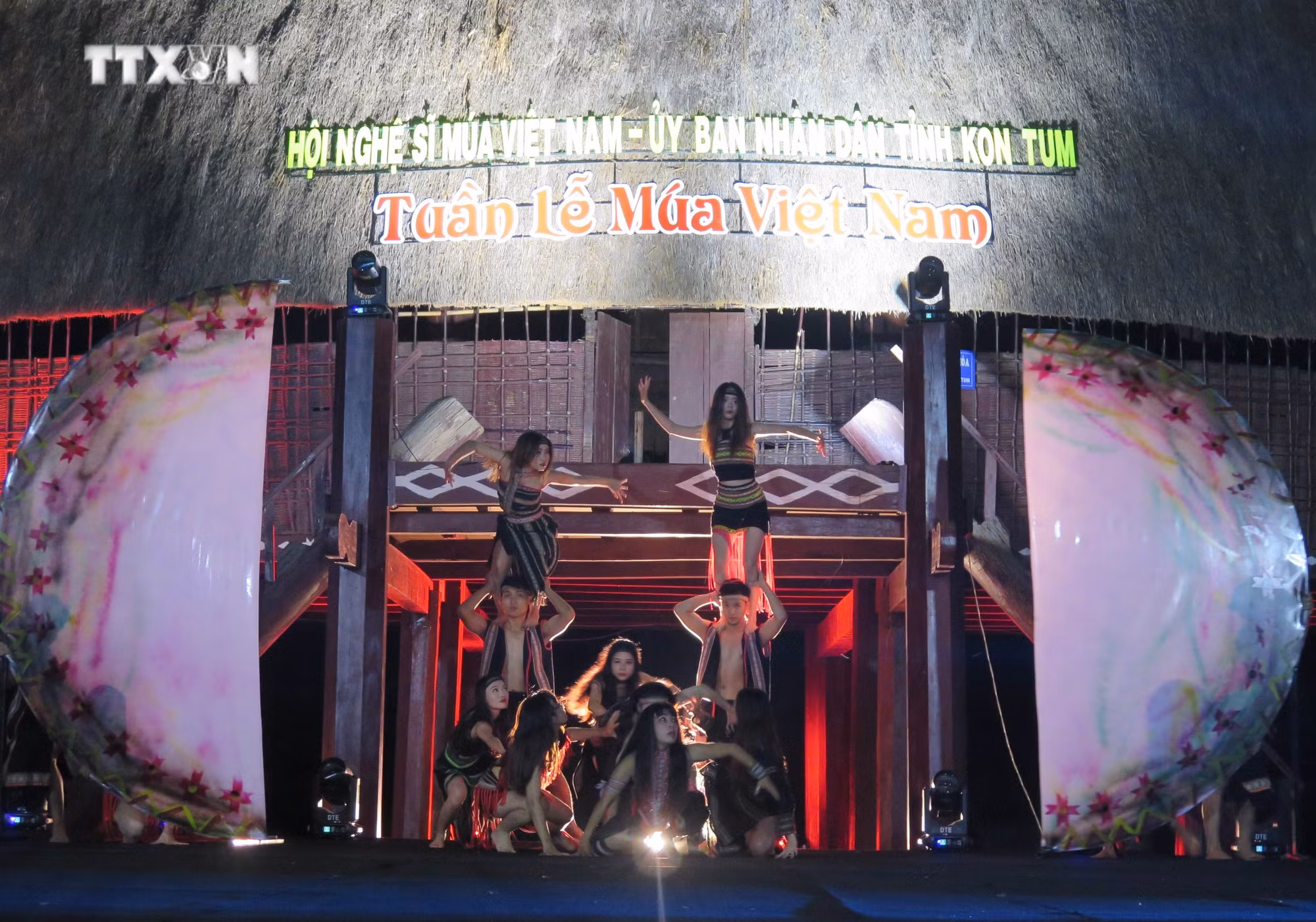 vna_potal_khai_mac_tuan_le_mua_viet_nam_2024_cong_dien_vo_mua_duong_dai_sesan_7649619.jpg