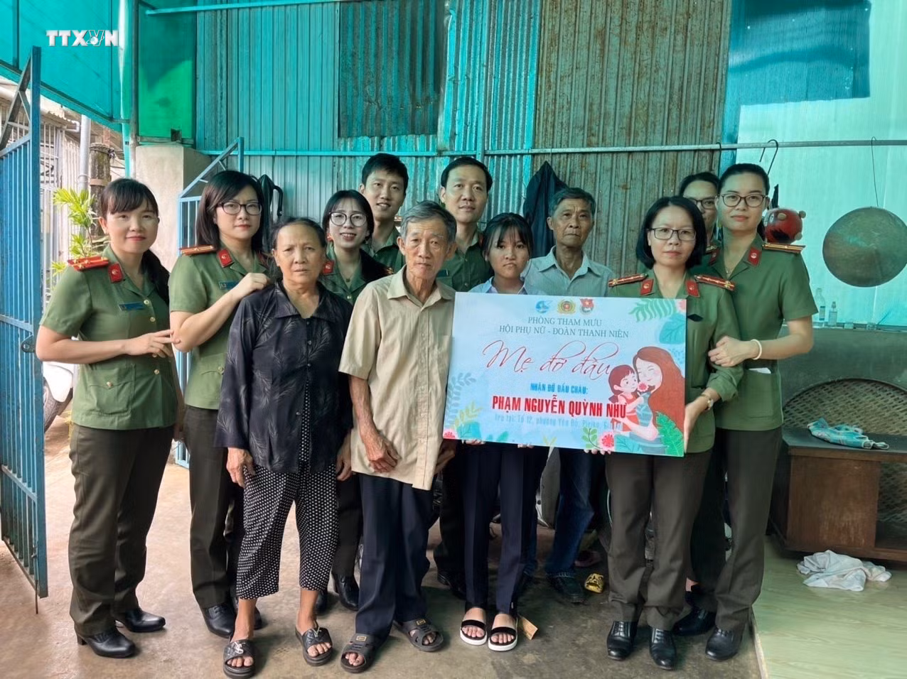 vna_potal_diem_tua_cua_tre_em_mo_coi_phu_nu_yeu_the_gia_lai_7473097.jpg