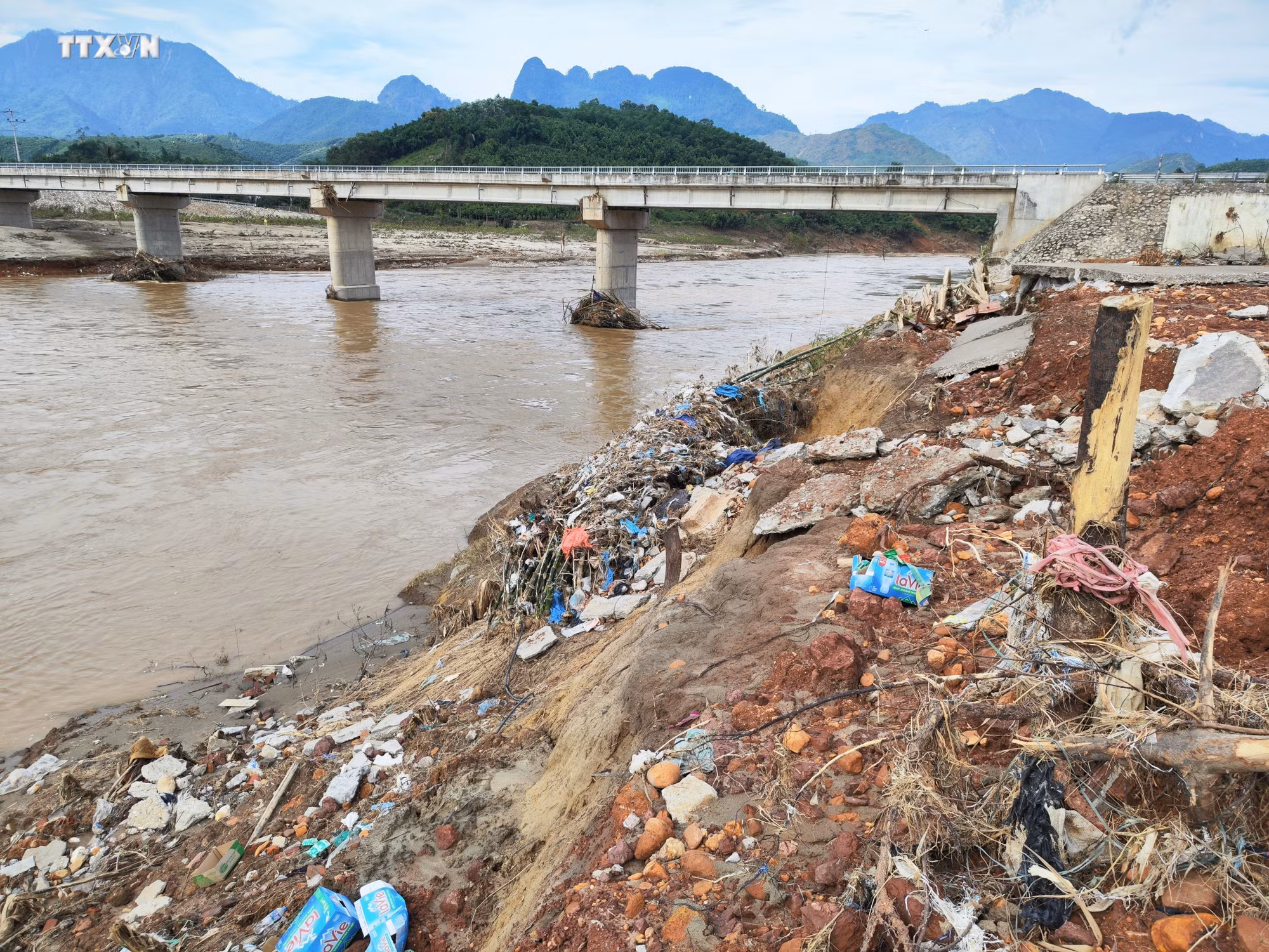 vna_potal_lao_cai_tran_lu_lich_su_quet_tan_hoang_xa_phuc_khanh__7601304.jpg