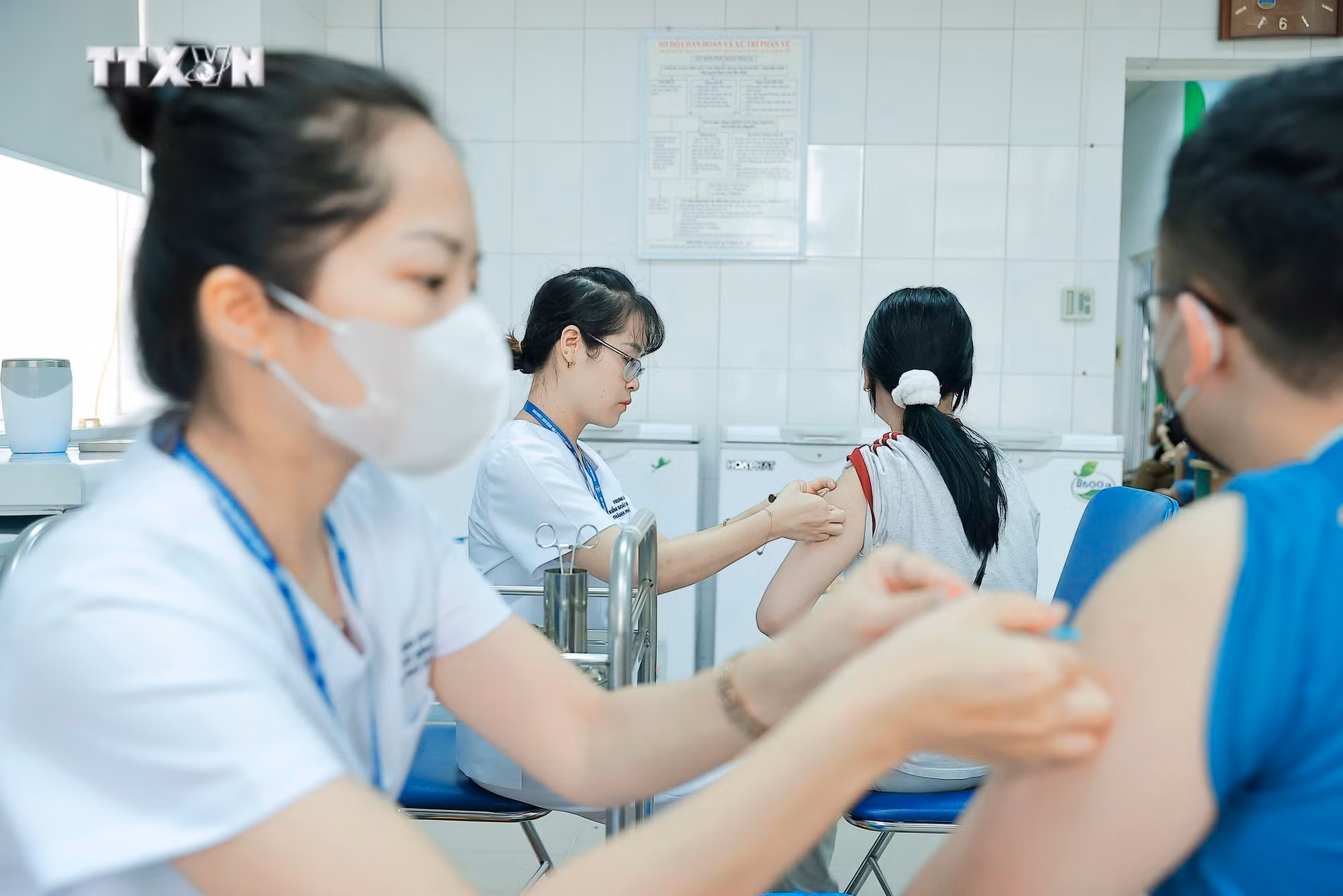 vna_potal_cdc_ha_noi_mo_cua_lai_phong_tiem_chung_7324746.jpg