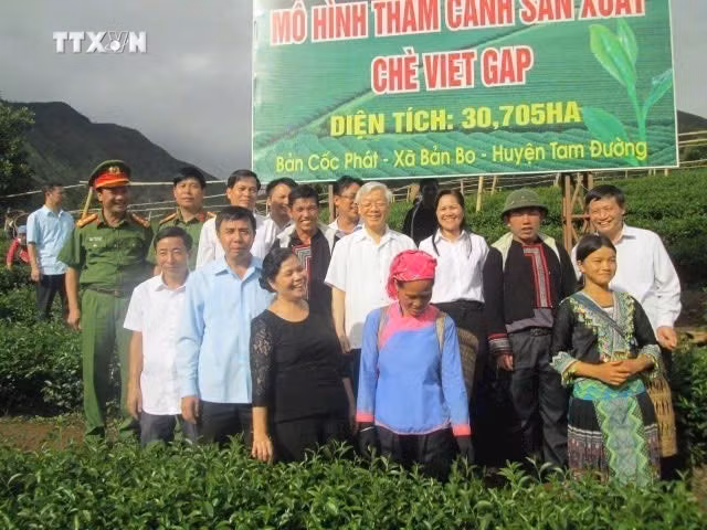 vna_potal_loi_can_dan_cua_tong_bi_thu_nguyen_phu_trong_giup_nguoi_dan_ban_bo_vuon_len_7493702.jpg