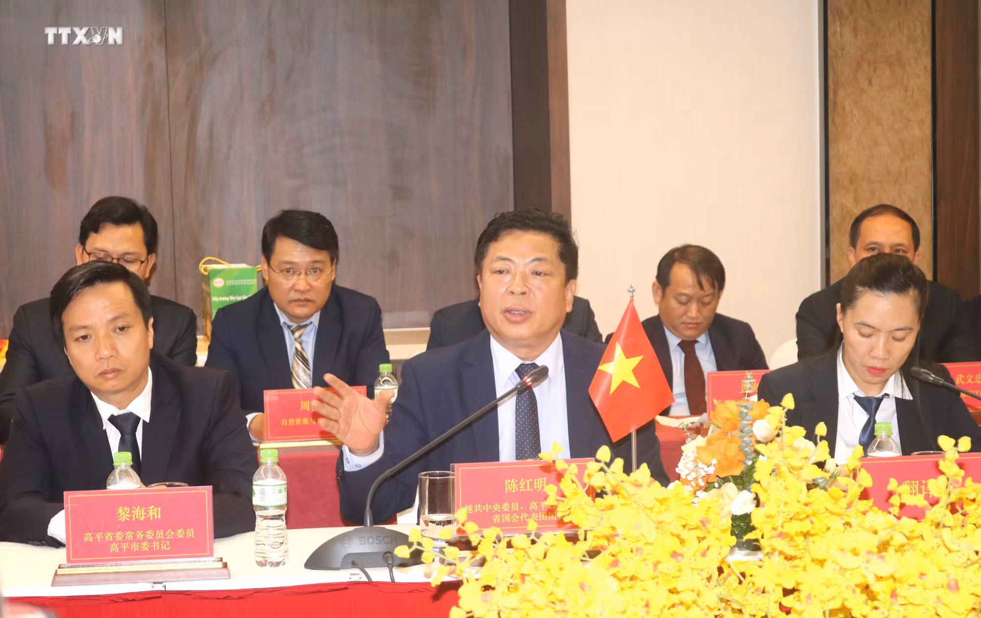 vna_potal_lanh_dao_tinh_cao_bang_tiep_doan_cong_tac_thanh_pho_bach_sac_trung_quoc_7564467.jpg