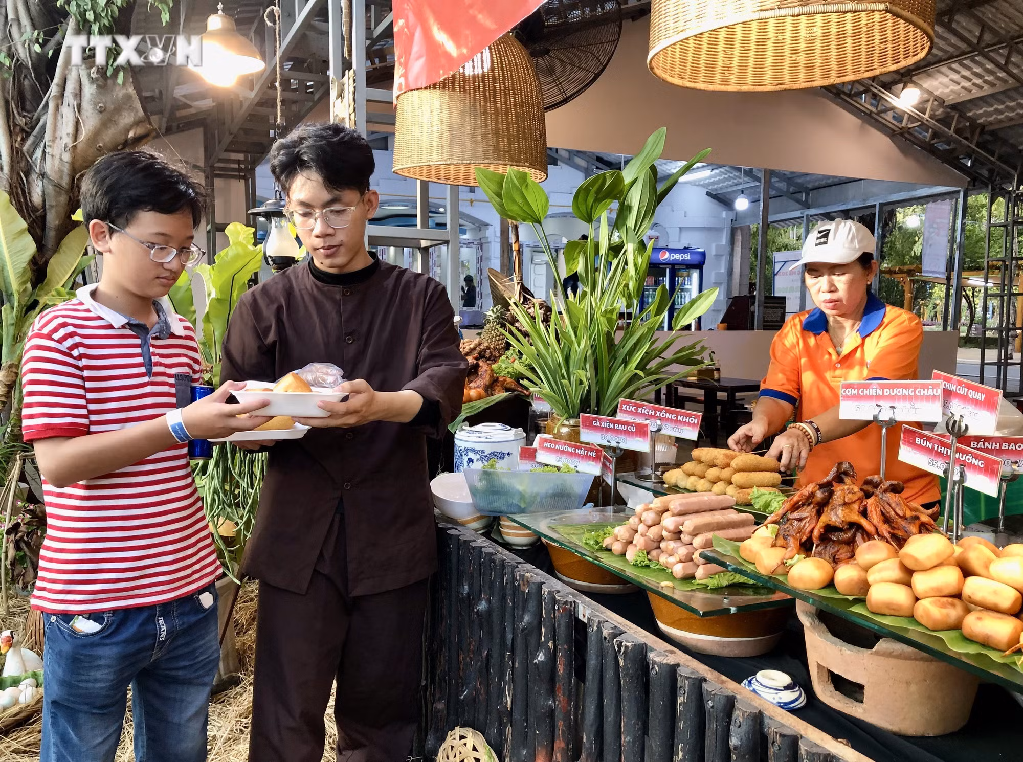 vna_potal_thanh_pho_ho_chi_minh_khai_mac_lien_hoan_am_thuc_huong_sac_phuong_nam”_nam_2024_7477761.jpg