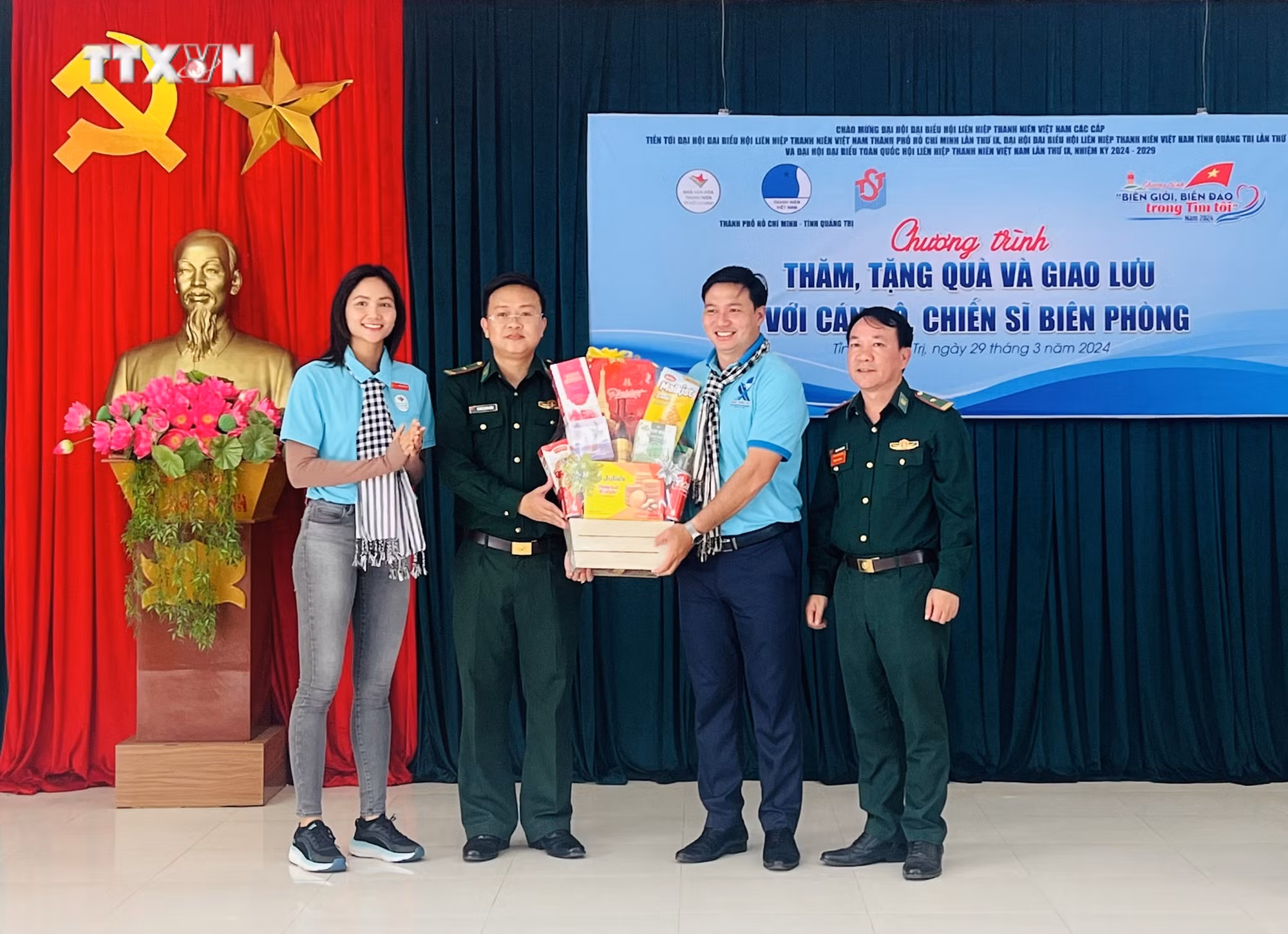 vna_potal_quang_tri_thiet_thuc_va_y_nghia_chuong_trinh_“bien_gioi_bien_dao_trong_tim_toi”_7297502.jpg