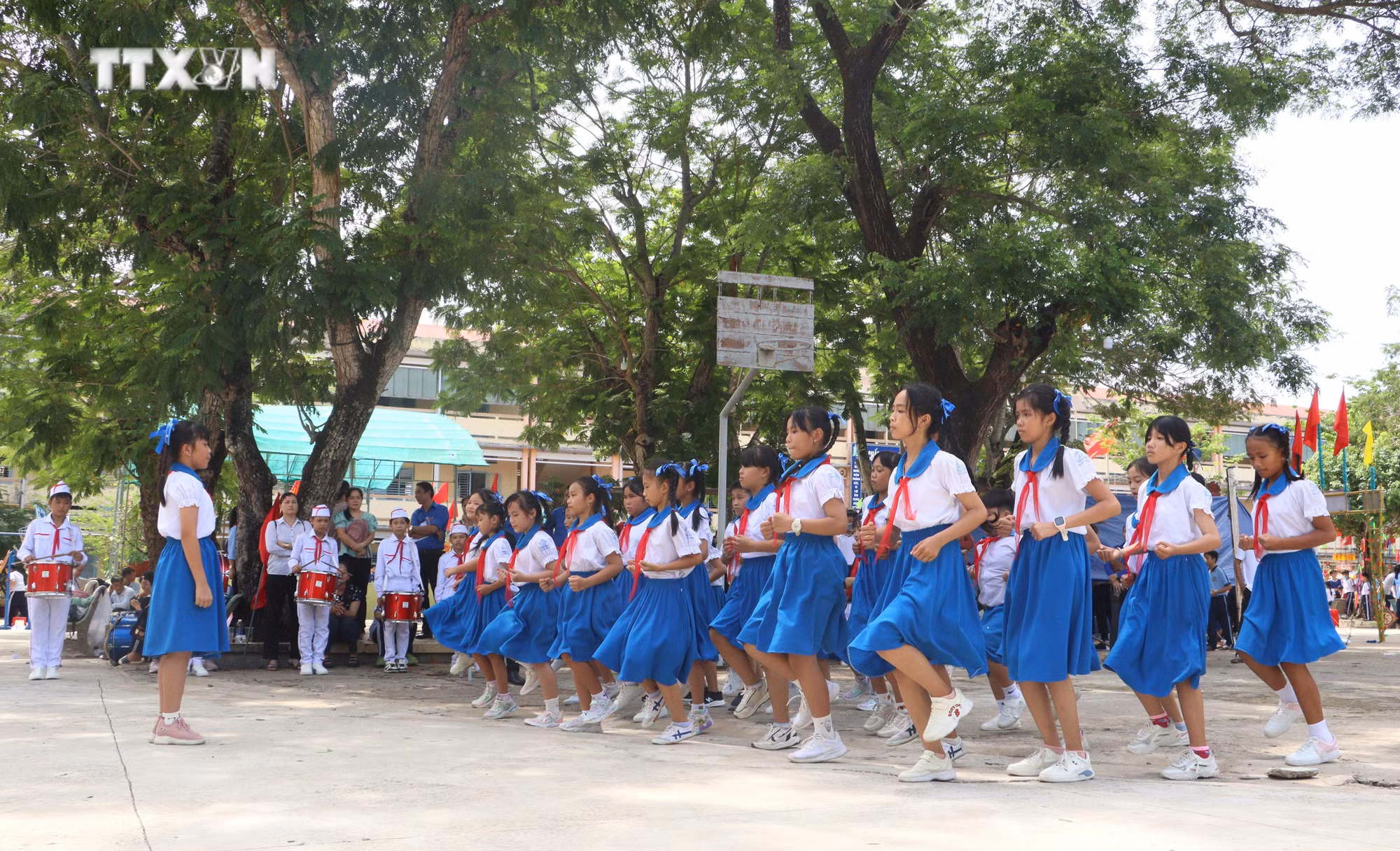 vna_potal_vinh_long_to_chuc_trai_he_thieu_nhi_huong_ung_thang_hanh_dong_vi_tre_em_nam_2024_7405869.jpg