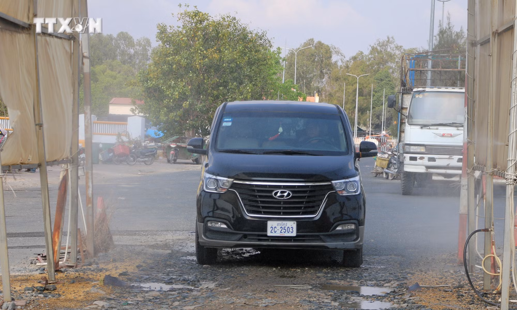 vna_potal_an_giang_tang_cuong_kiem_soat_ngan_chan_benh_truyen_nhiem_tu_bien_gioi_7307612.jpg