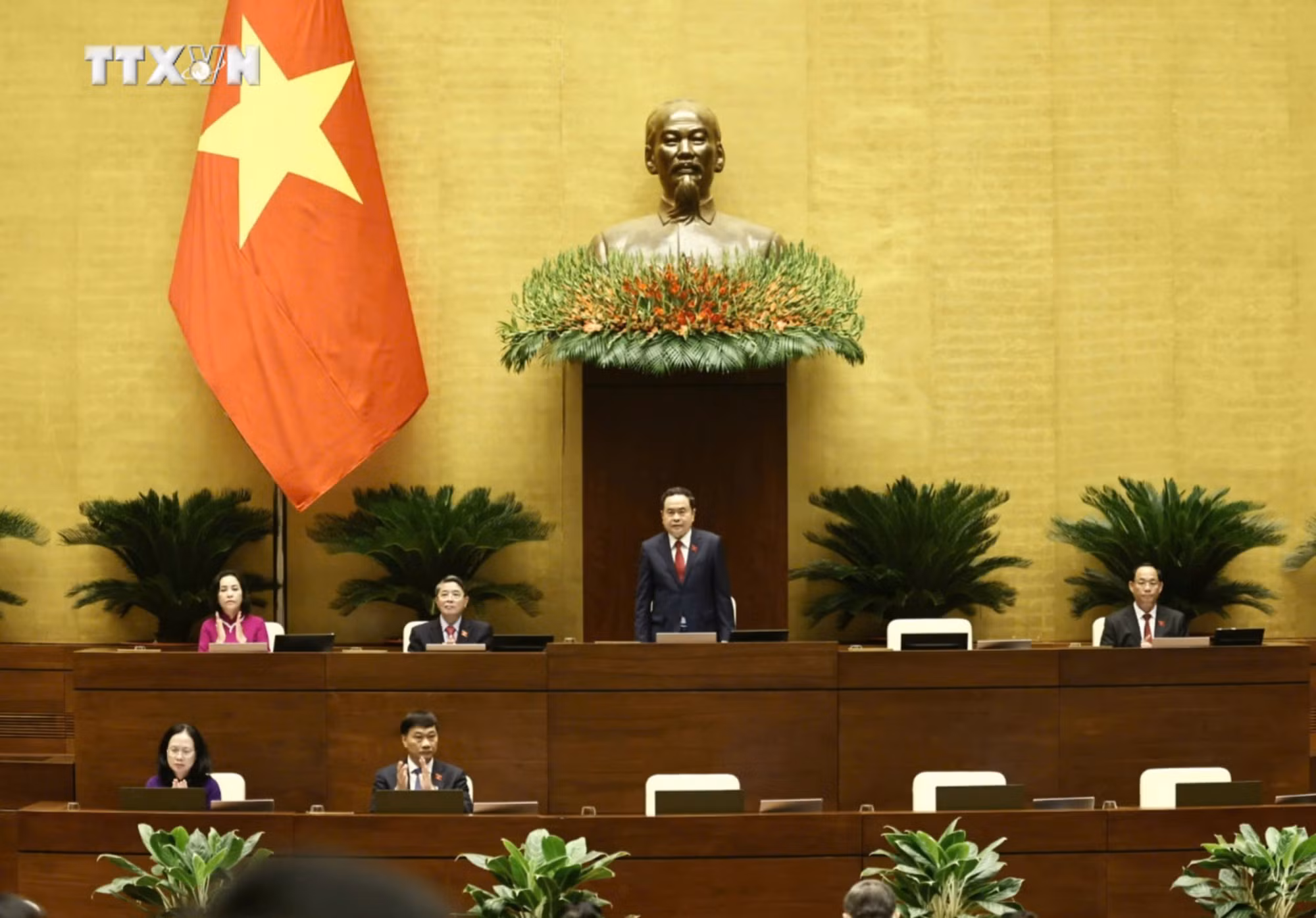 vna_potal_khai_mac_trong_the_ky_hop_thu_8_quoc_hoi_khoa_xv_7661983.jpg