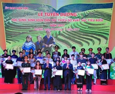 Tăng chất lượng nhân lực vùng dân tộc thiểu số bằng nhiều chính sách