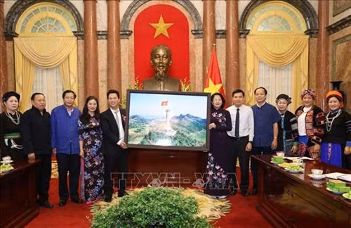 Phó Chủ tịch nước Đặng Thị Ngọc Thịnh tiếp Đoàn đại biểu dân tộc thiểu số tiêu biểu tỉnh Hà Giang