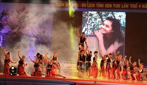 Khai mạc Tuần Văn hóa - Du lịch tỉnh Kon Tum lần thứ 4 năm 2018