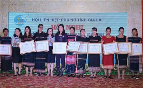 Gia Lai nâng cao hiệu quả tuyên truyền, vận động phụ nữ dân tộc thiểu số và tôn giáo