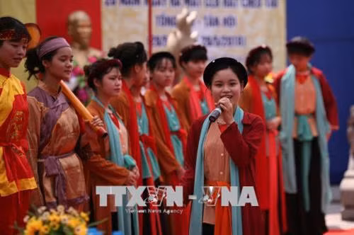 Về Tân Hội nghe hát chèo tàu