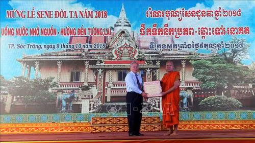 Đồng bào Khmer ở Sóc Trăng vui đón lễ Sene Dolta