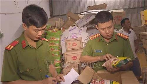 Đắk Lắk phát hiện hơn 10 tấn hạt nêm, bột ngọt không rõ nguồn gốc