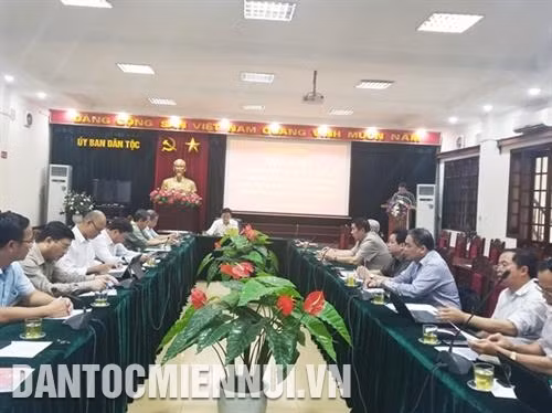 Tọa đàm về thống nhất cách viết, tên gọi một số dân tộc thiểu số trong sách giáo khoa phổ thông