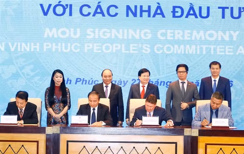 Thủ tướng Nguyễn Xuân Phúc: Vĩnh Phúc phải trở thành trung tâm phát triển của đồng bằng Bắc Bộ và cả nước