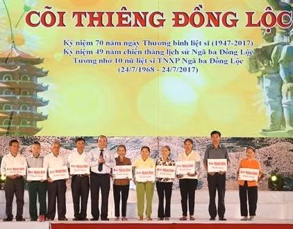 Thủ tướng Nguyễn Xuân Phúc dự Chương trình nghệ thuật “Cõi thiêng Đồng Lộc”