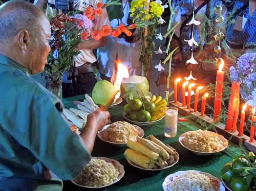 Cốm dẹp mùa Ok Om Bok