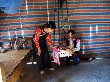 Độc đáo nghi lễ đặt tên cho trẻ của người La Hủ