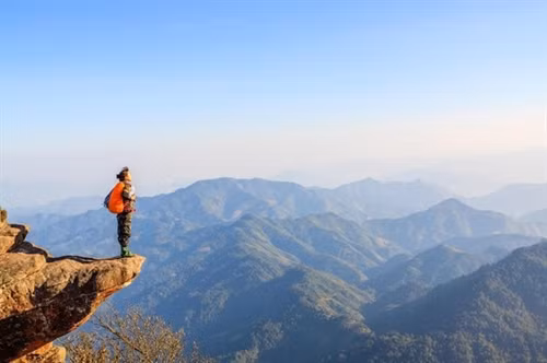 4 mỏm đá "sống ảo" khiến phượt thủ Việt phát cuồng