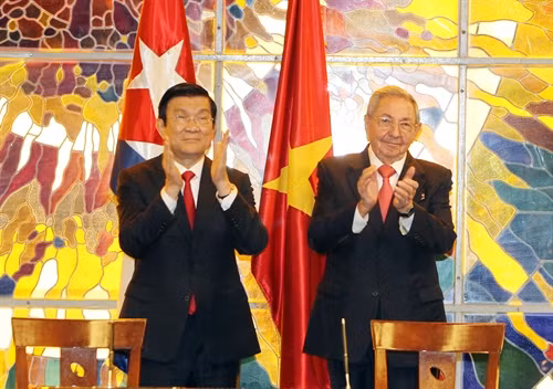 Chủ tịch nước Trương Tấn Sang hội đàm với Chủ tịch Cuba Raul Castro