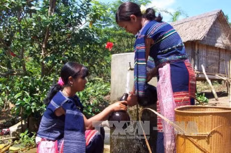 Nhân rộng mô hình 'Đóng góp ngày công lao động' - cách làm hay ở Sơ Ró