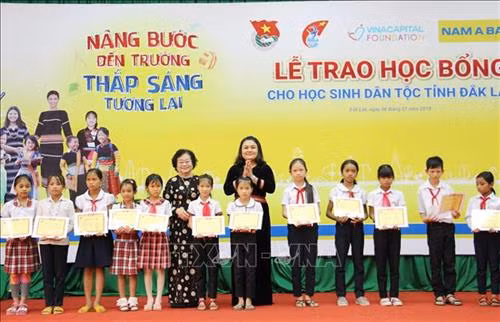 Trao Giải thưởng Vừ A Dính năm 2019