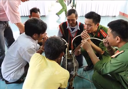 Gia Lai: Trại giam Gia Trung kết nghĩa cùng làng ChRơng II