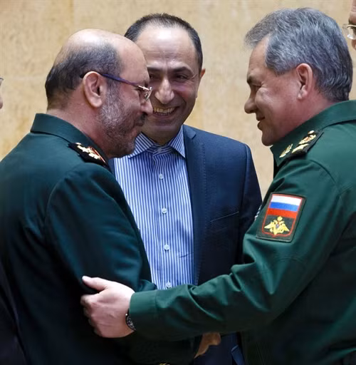 Bộ trưởng Quốc phòng Nga thăm Iran