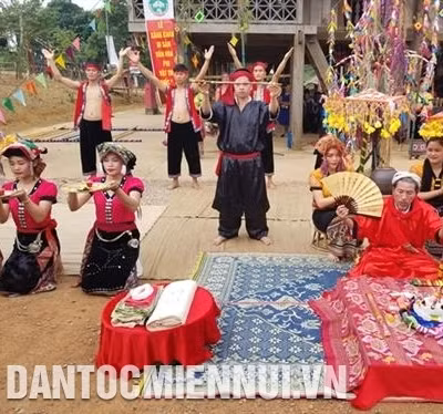 Các hoạt động tháng 1 chủ đề “Xuân sum họp” tại Làng Văn hóa