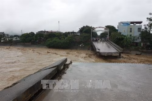 Cần nhanh chóng khôi phục kè chống lũ ở Yên Bái