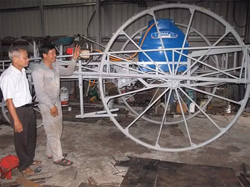 "Nhà sáng chế" nông dân Phạm Văn Hát
