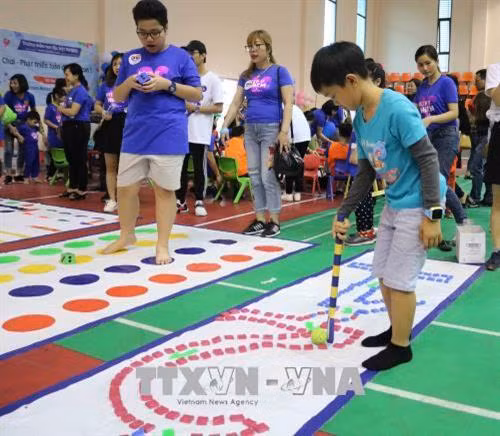 Chương trình “Ngày Việt Nam nhận thức về tự kỷ lần thứ 3 năm 2018" nâng cao nhận thức bảo vệ trẻ tự kỷ