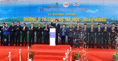 Thủ tướng Nguyễn Tấn Dũng phát lệnh thông xe tuyến cao tốc Hà Nội - Hải Phòng