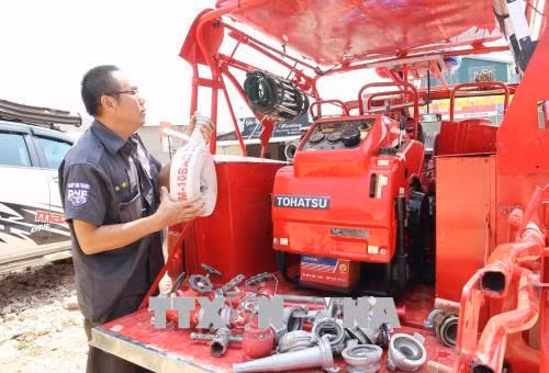 Đội chữa cháy cơ động dưới chân núi Langbiang