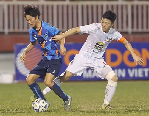Cầu thủ Lương Xuân Trường ra mắt CLB Gangwon FC của Hàn Quốc