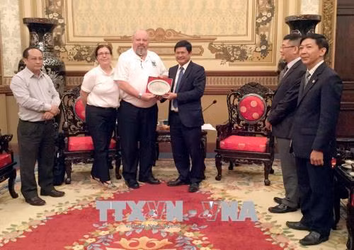 Thành phố Hồ Chí Minh cùng cựu binh Hoa Kỳ hàn gắn vết thương chiến tranh