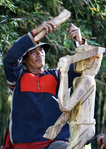 Tượng gỗ Tây Nguyên