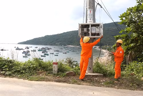 Hoàn thành Dự án cấp điện lưới quốc gia cho xã đảo Lại Sơn (Kiên Giang)