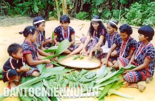 Bánh Sừng Trâu – Món ăn độc đáo của người Cơ-tu