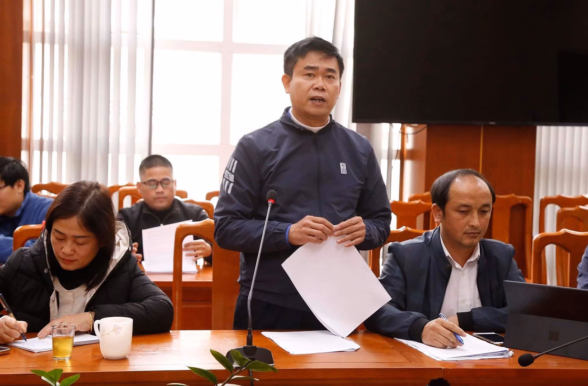 Ông Trần Ngọc Hà, Hiệu trưởng Trường PTDTBT tiểu học Hoàng Thu Phố 1, huyện Bắc Hà (Lào Cai) bị tạm đình chỉ để phục vụ công tác điều tra xác minh thông tin. Ảnh: Quốc Khánh - TTXVN