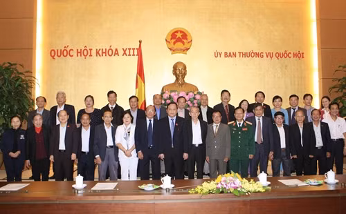Lãnh đạo Quốc hội tiếp Đoàn đại biểu Quốc hội qua các thời kỳ các tỉnh Sơn La, Cà Mau, Quảng Nam - Đà Nẵng