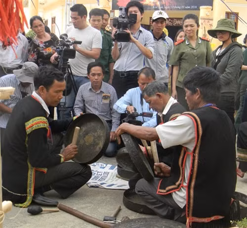 Những "Đại sứ" văn hóa Tây Nguyên