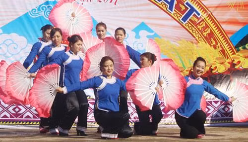 Duyên dáng điệu múa của người Giáy