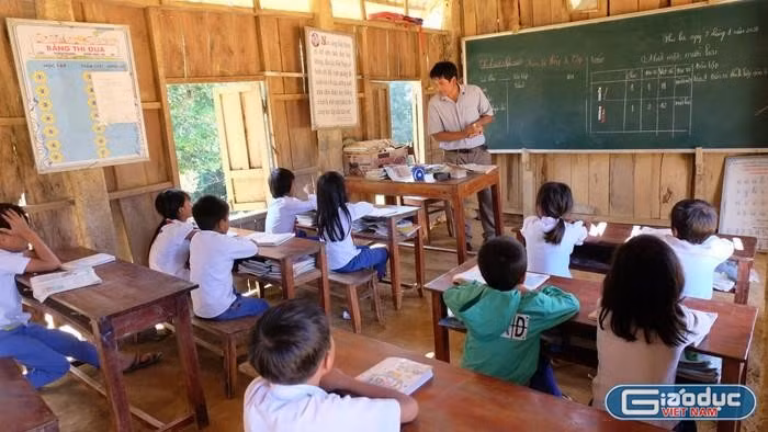 Gieo niềm tin, ước mơ cho học trò nghèo