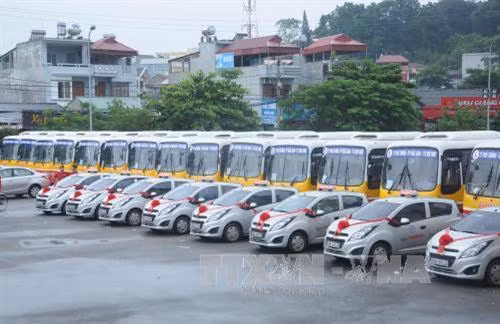 Khai trương tuyến xe bus đầu tiên của tỉnh Bắc Kạn
