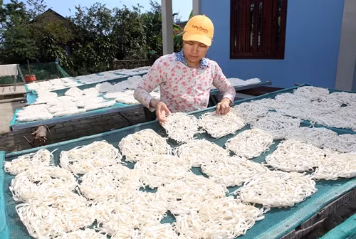 Nhộn nhịp việc làm thời vụ dịp Tết