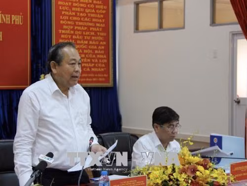 Phó Thủ tướng Thường trực Chính phủ Trương Hòa Bình kiểm tra công tác cải cách hành chính tại Thành phố Hồ Chí Minh